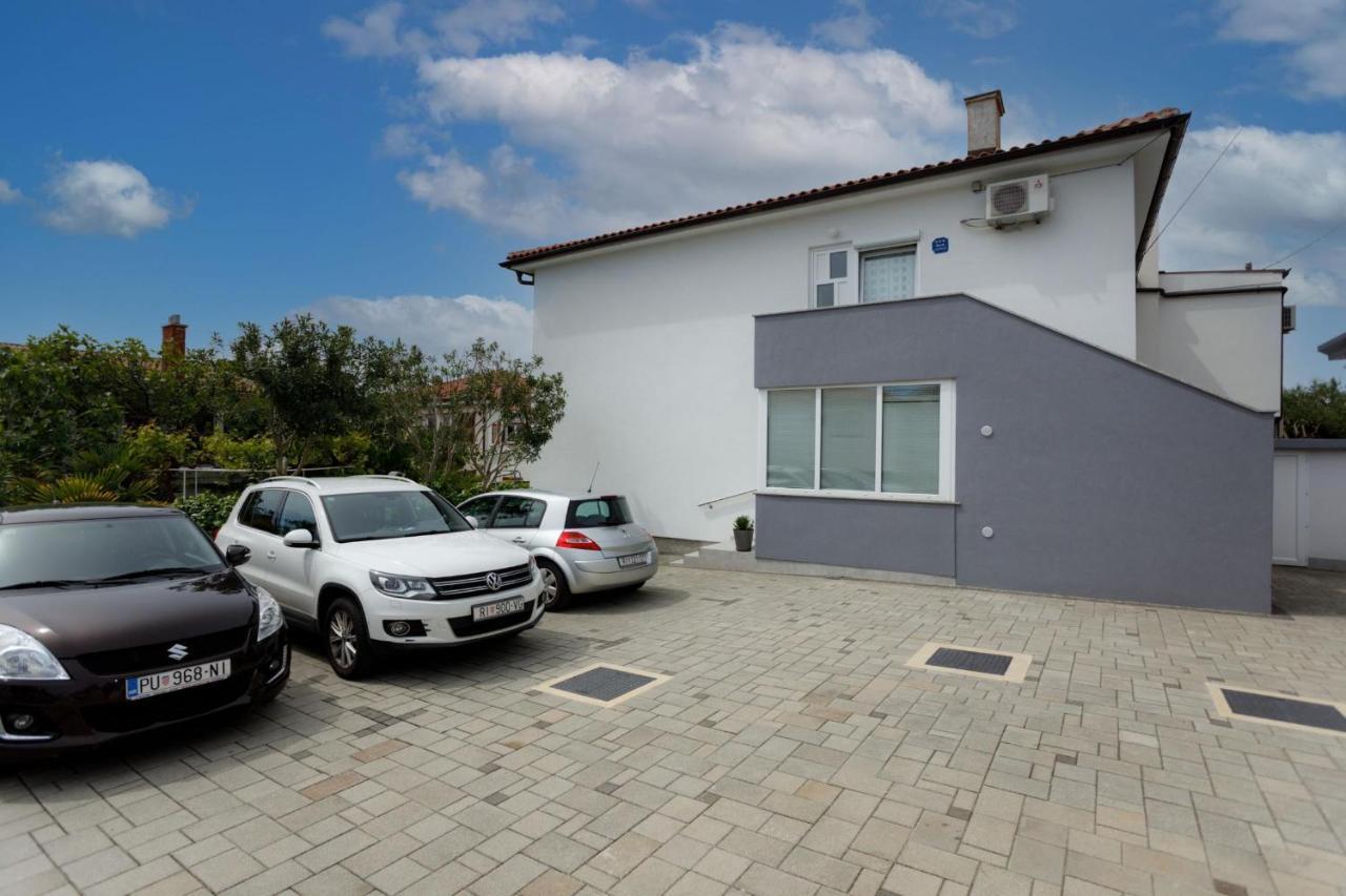 Ferienwohnung Adrijana 2 Krk Town Exterior foto